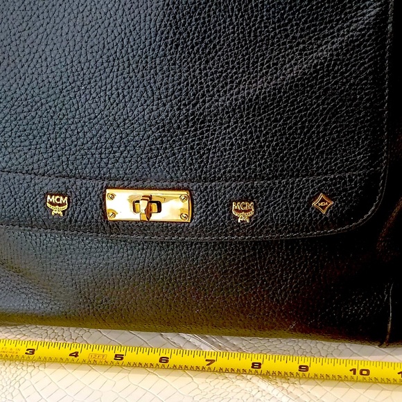 Beautiful MCM Black Leather Shoulder Crossbody Bag w/ Goldtone Hardware - Picture 15 of 16